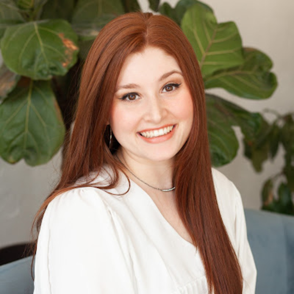 Meet your Posher, Hannah j.